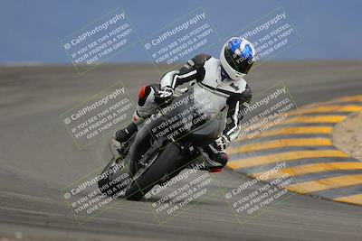 media/Jan-14-2023-SoCal Trackdays (Sat) [[497694156f]]/Turn 12 (120pm)/